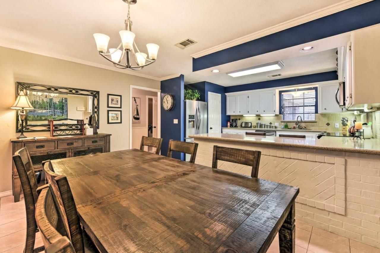 Quiet Lake Conroe Townhome With 2 Boat Slips! Willis Eksteriør billede