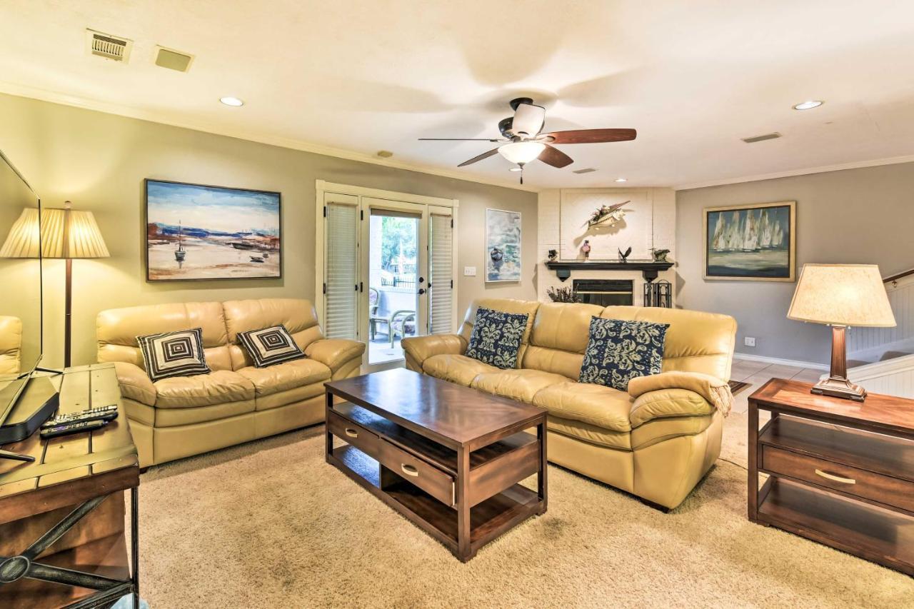 Quiet Lake Conroe Townhome With 2 Boat Slips! Willis Eksteriør billede