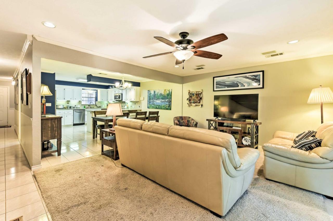 Quiet Lake Conroe Townhome With 2 Boat Slips! Willis Eksteriør billede