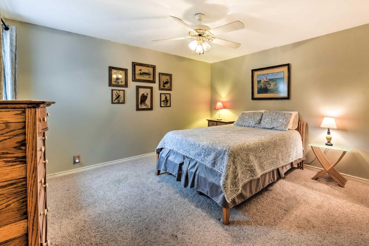Quiet Lake Conroe Townhome With 2 Boat Slips! Willis Eksteriør billede