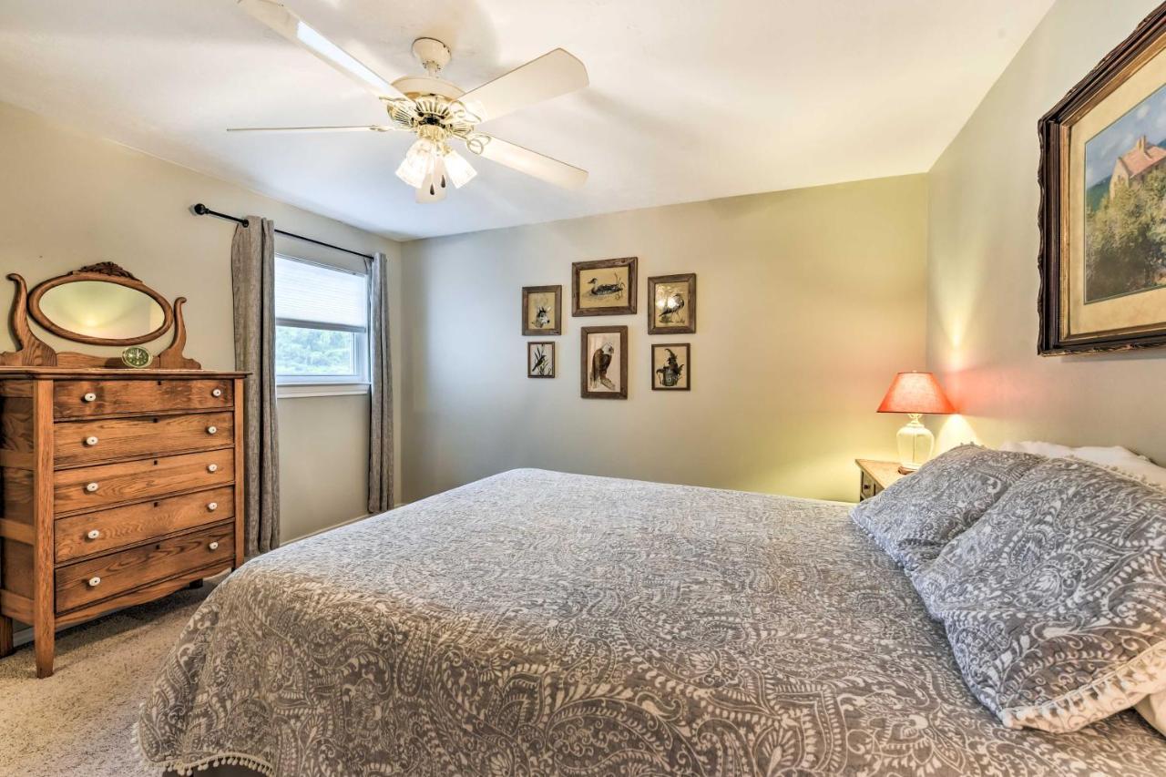 Quiet Lake Conroe Townhome With 2 Boat Slips! Willis Eksteriør billede