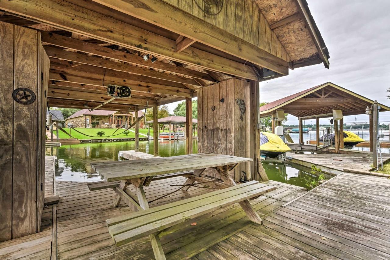 Quiet Lake Conroe Townhome With 2 Boat Slips! Willis Eksteriør billede