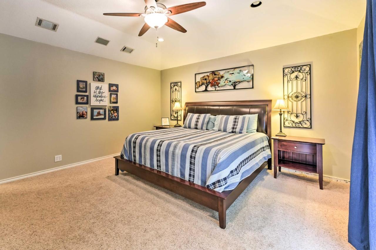 Quiet Lake Conroe Townhome With 2 Boat Slips! Willis Eksteriør billede